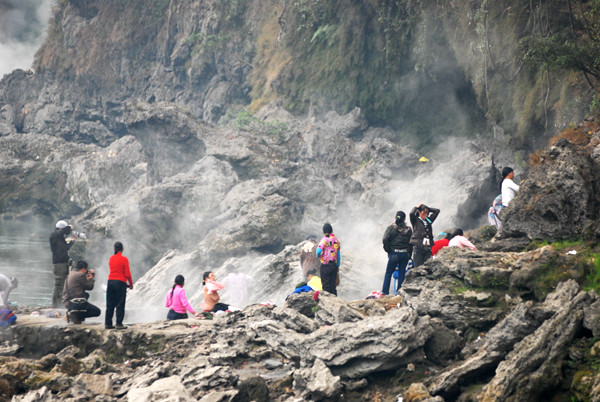 怒江澡堂會(huì)最新影像，展現(xiàn)變化、自信與成就的力量