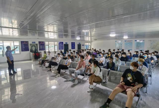 科目三最新考試視頻解析，掌握技巧，輕松應(yīng)對駕駛考試挑戰(zhàn)！