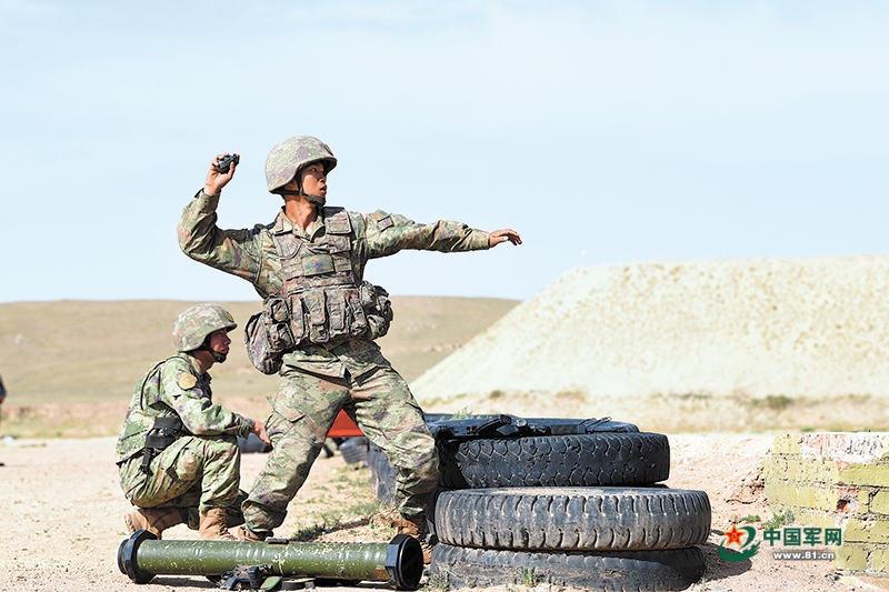探索現(xiàn)代軍事科技之巔，最新手榴彈揭秘