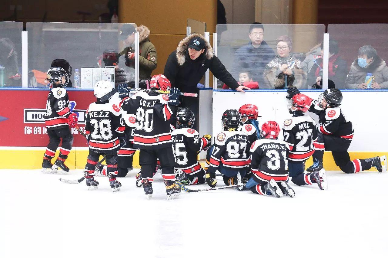 冰球裝備最新動(dòng)態(tài)與更新