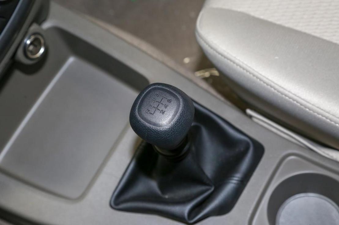 五菱榮光最新款，路上的溫情紐帶車輛