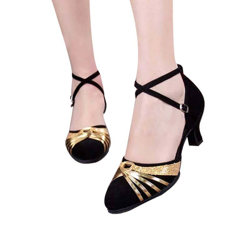 拉丁舞女鞋新款潮流發(fā)布