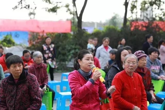 最新社區(qū)工作金點(diǎn)子，鄰里間的溫馨日?；?dòng)與社區(qū)建設(shè)