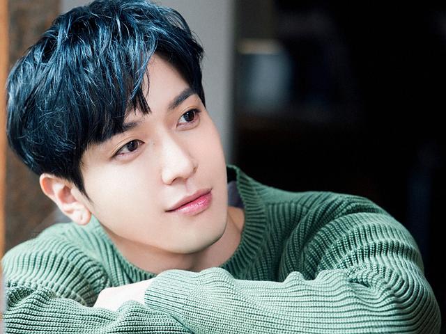 鄭容和最新寫真風格與魅力的多維展現(xiàn)，展現(xiàn)獨特魅力風采的照片集