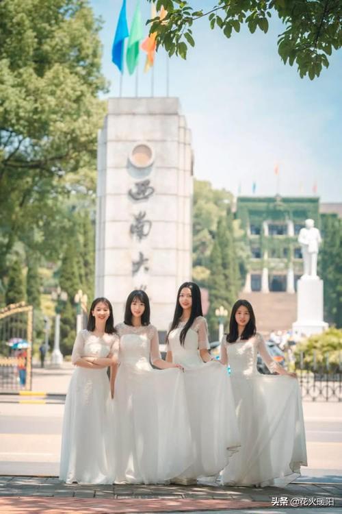 西南財經(jīng)大學(xué)最新校草，蛻變之路，自信成就夢想之路